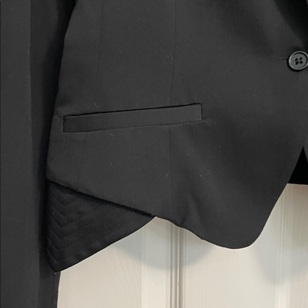 Silence + Noise Classic Black Blazer - Picture 2 of 7